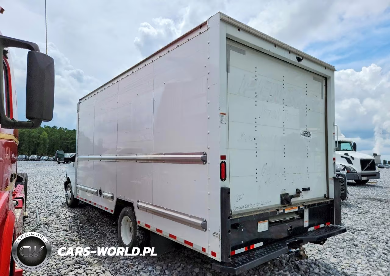 2022 GMC Savana Box Truck VIN:7GZ37TC79NN010400 - 2