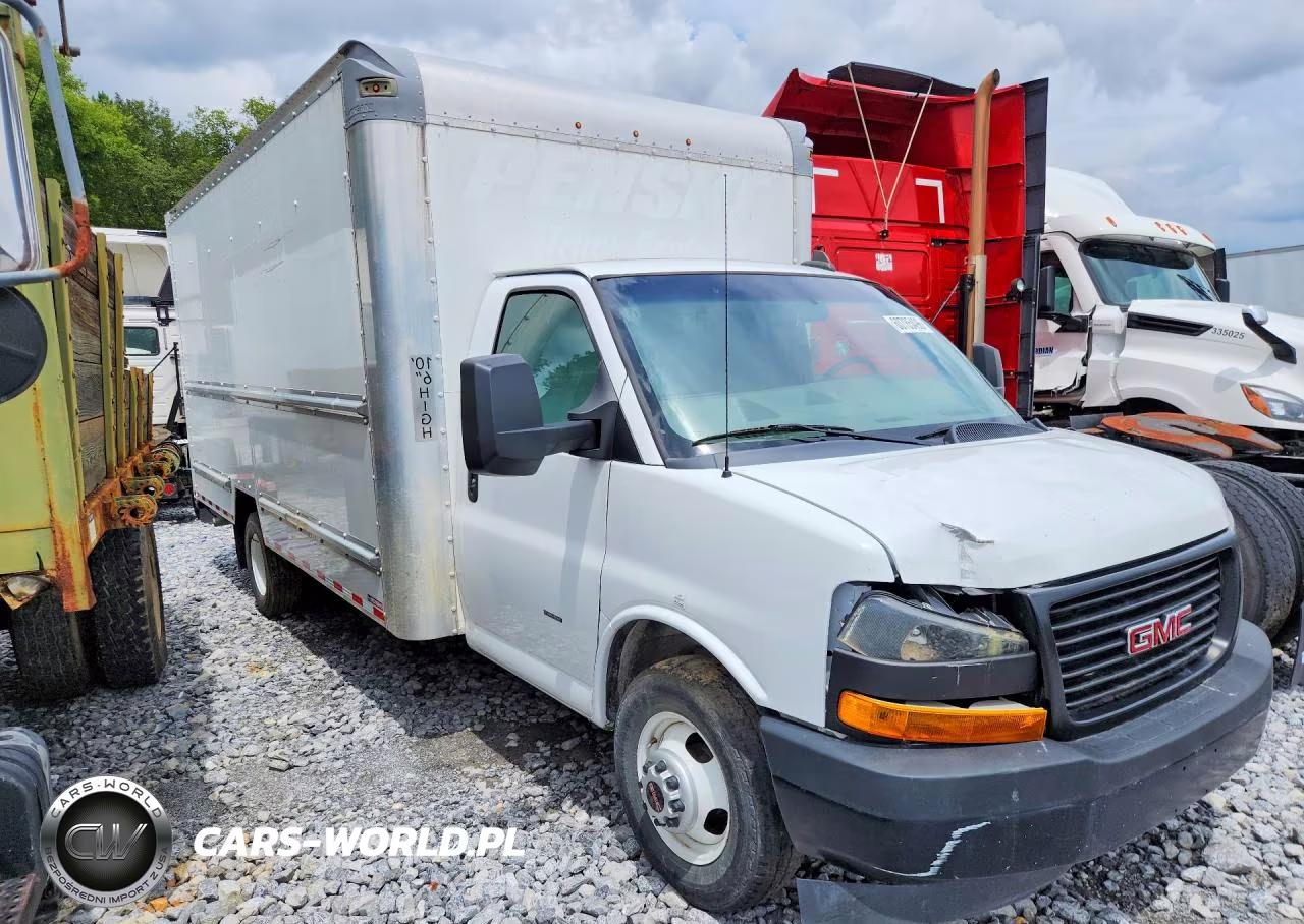 2022 GMC Savana Box Truck VIN:7GZ37TC79NN010400 - 4