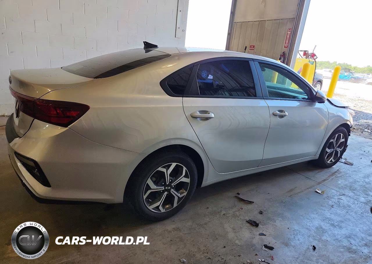 2021 Kia Forte Lxs VIN:3KPF24AD7ME266822 - 3