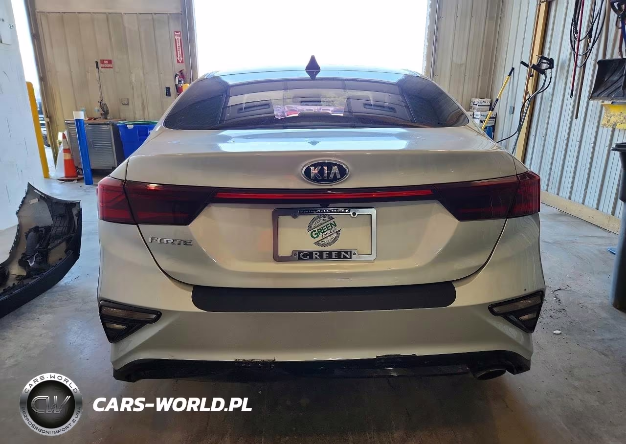 2021 Kia Forte Lxs VIN:3KPF24AD7ME266822 - 6