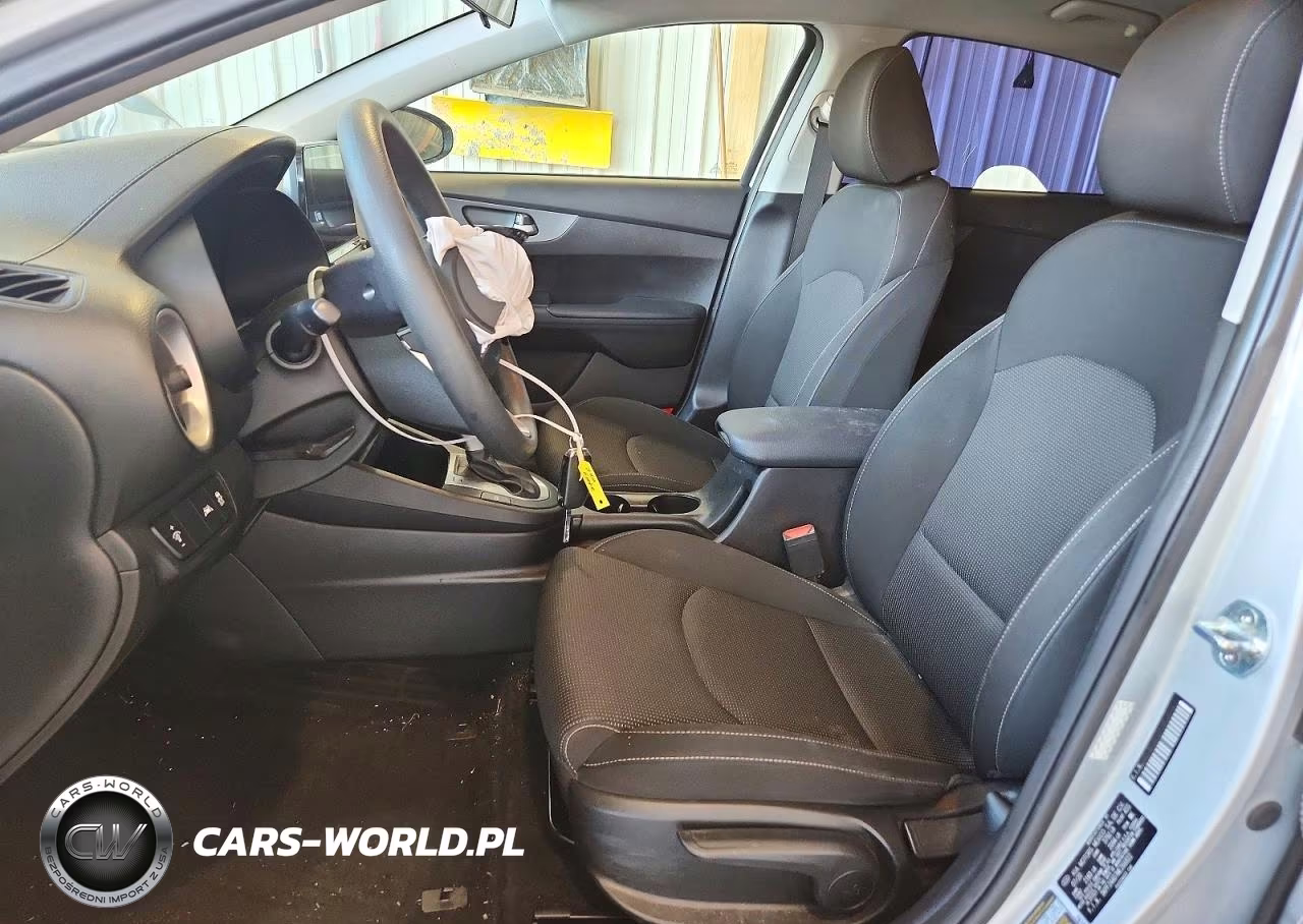 2021 Kia Forte Lxs VIN:3KPF24AD7ME266822 - 7