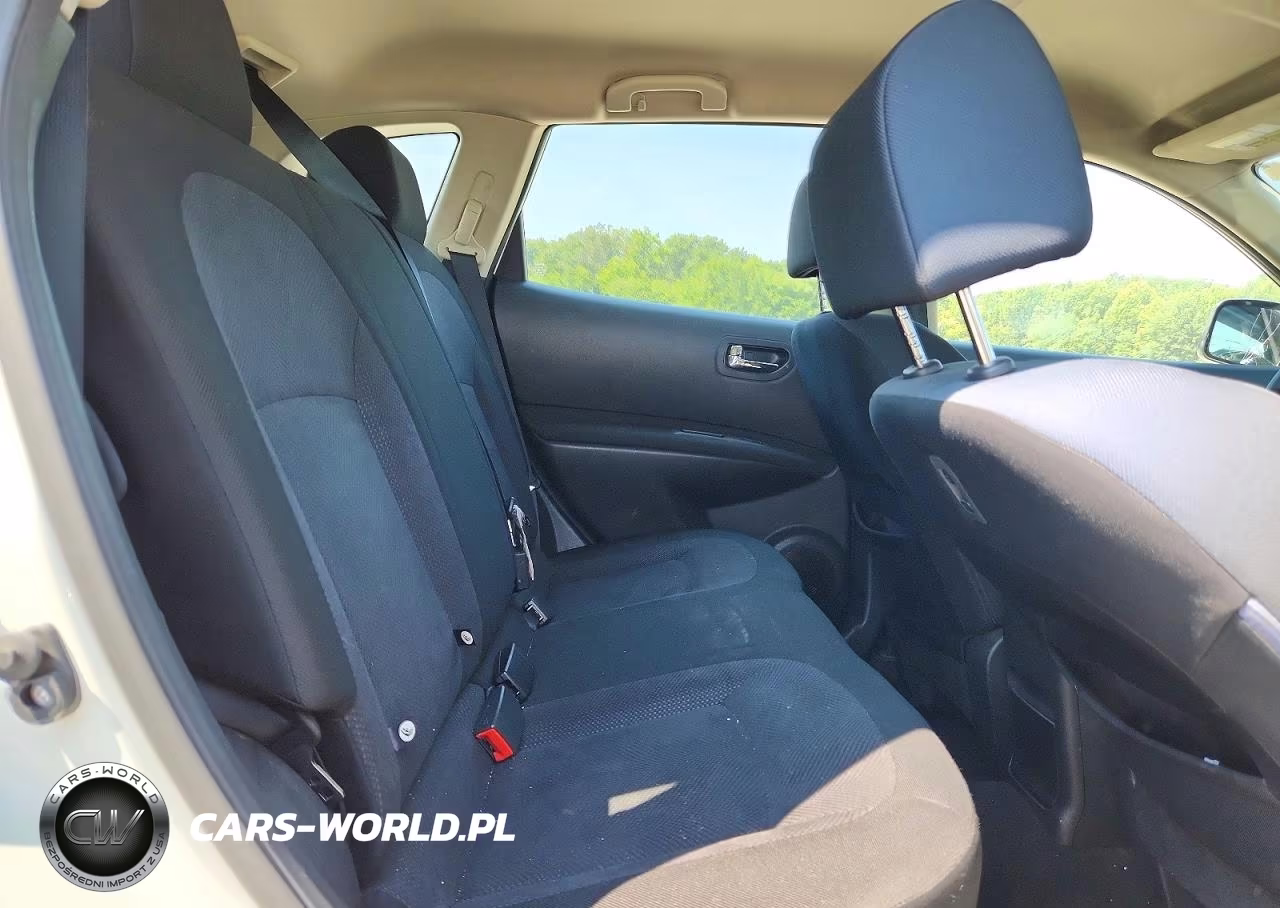 2015 Nissan Rogue Select S VIN:JN8AS5MV1FW753824 - 11