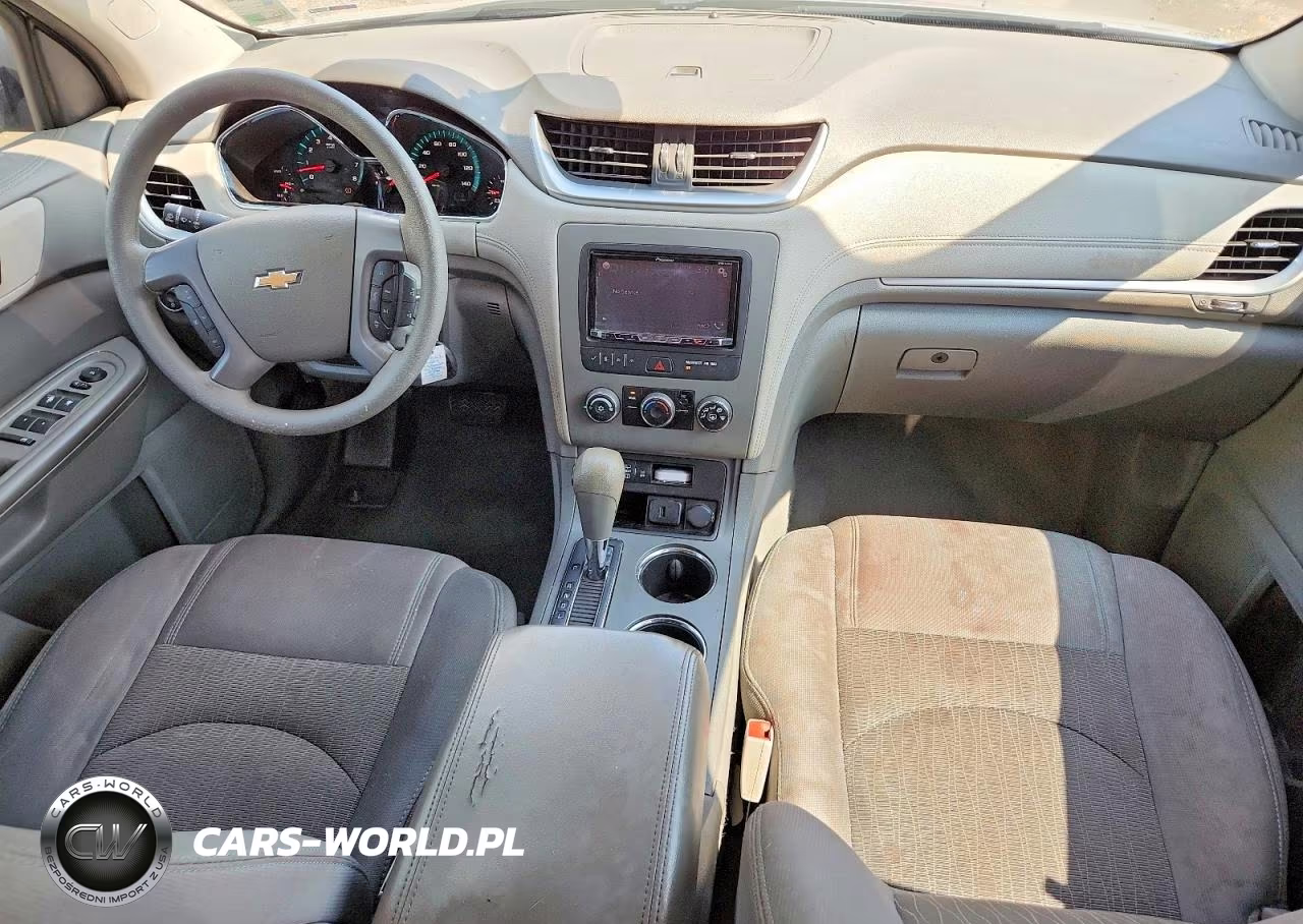 2017 Chevrolet Traverse Ls VIN:1GNKRFKD5HJ335737 - 8