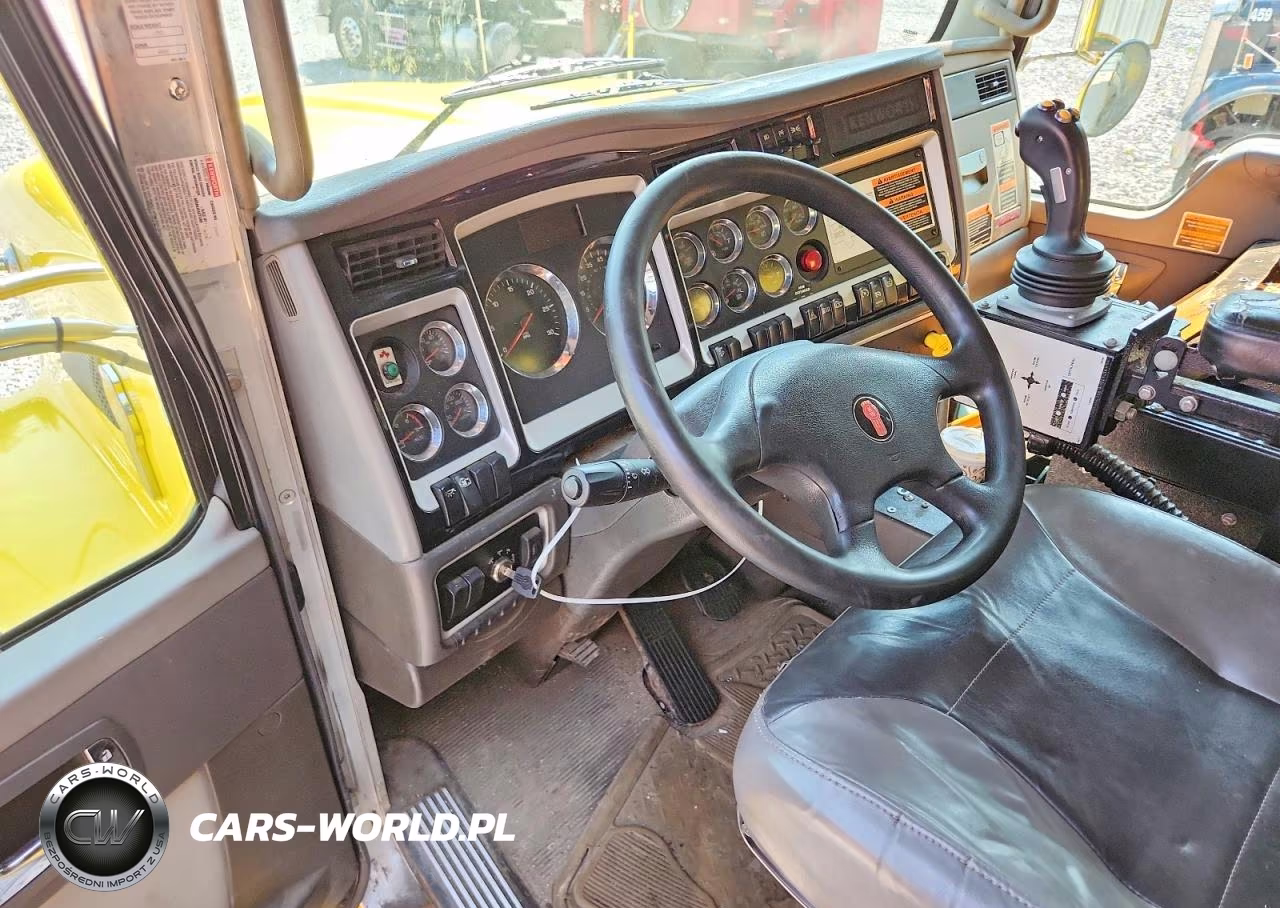 2018 Kenworth Construction T400 VIN:1NKBLJ0X9JR216329 - 8