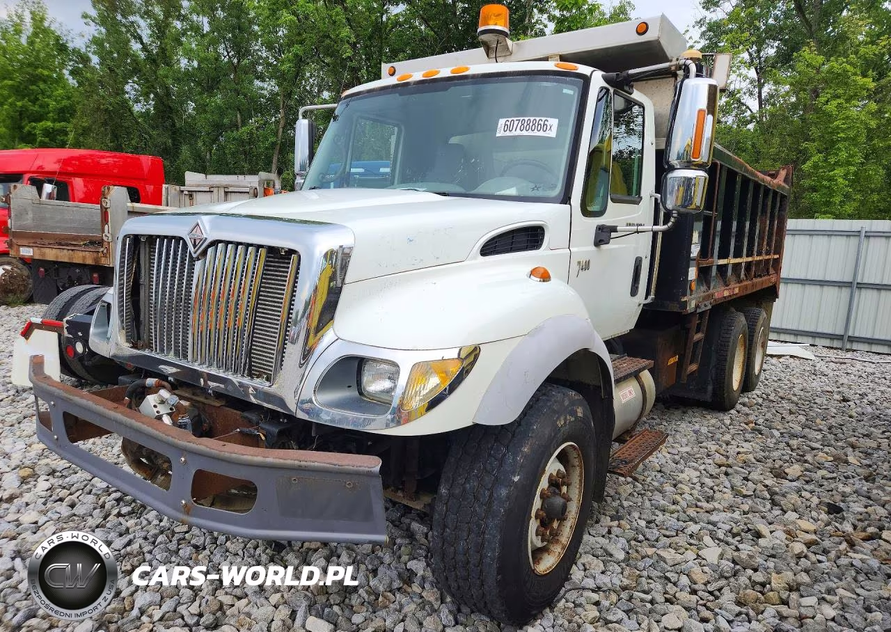 2007 International 7400 Dump Truck – zdjęcie 1 z 13