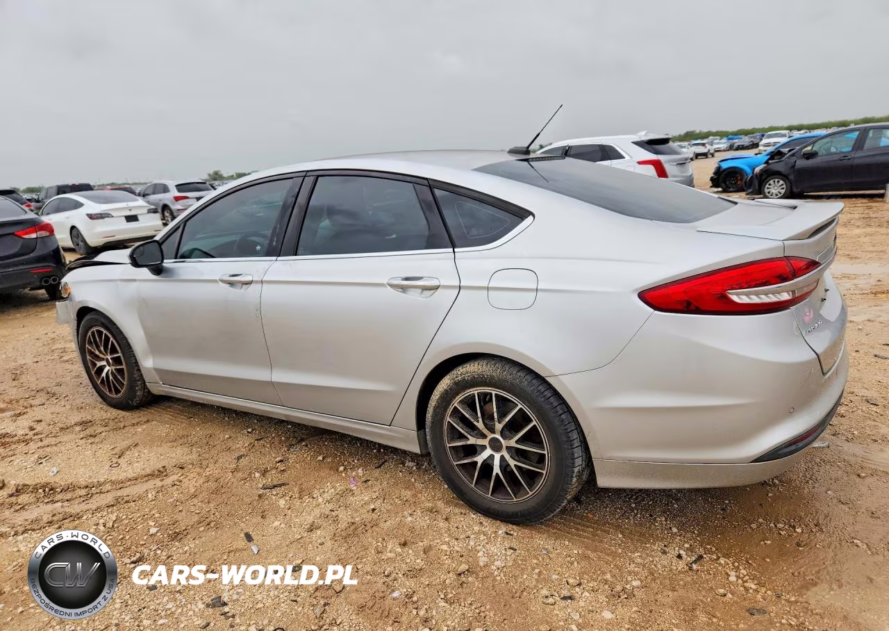 2018 Ford Fusion Se VIN:3FA6P0H70JR144985 - 2
