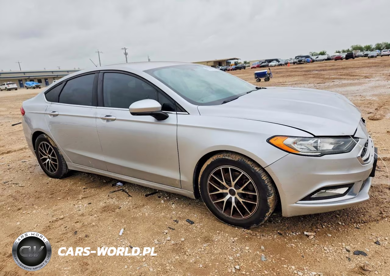 2018 Ford Fusion Se VIN:3FA6P0H70JR144985 - 4