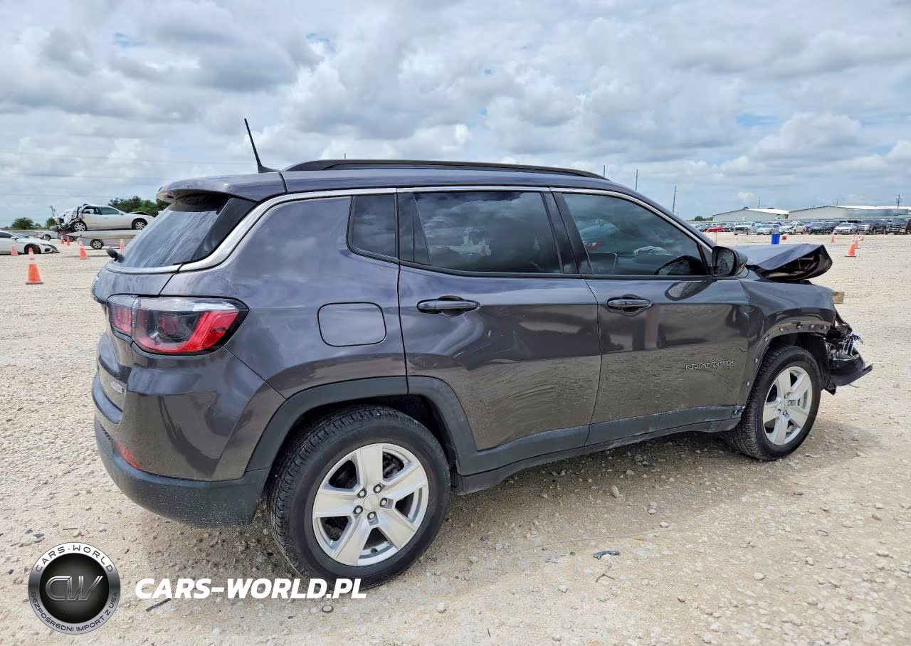 2022 Jeep Compass Latitude VIN:3C4NJCBB7NT137238 - 3