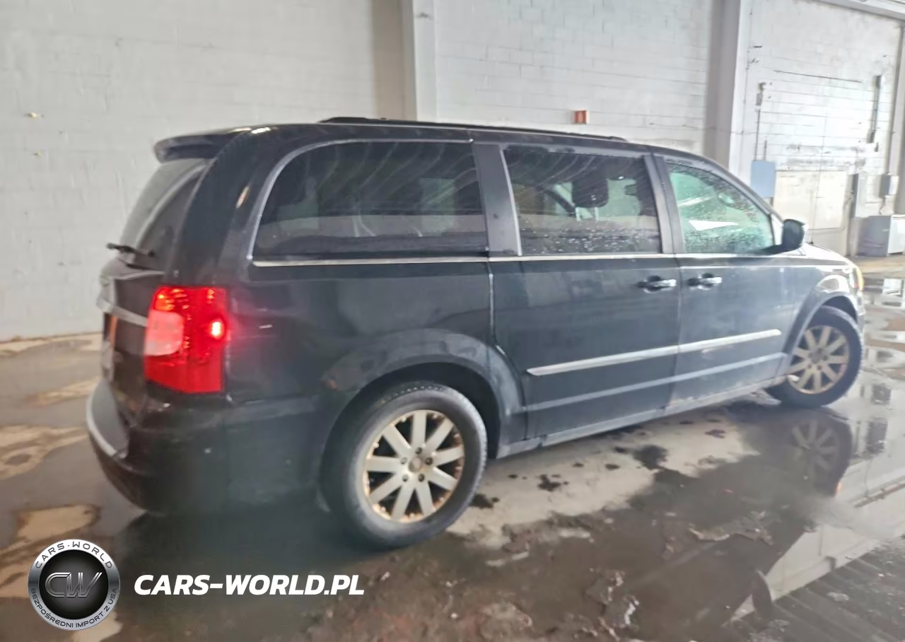2011 Chrysler Town & Country Touring L VIN:2A4RR8DG9BR680258 - 3