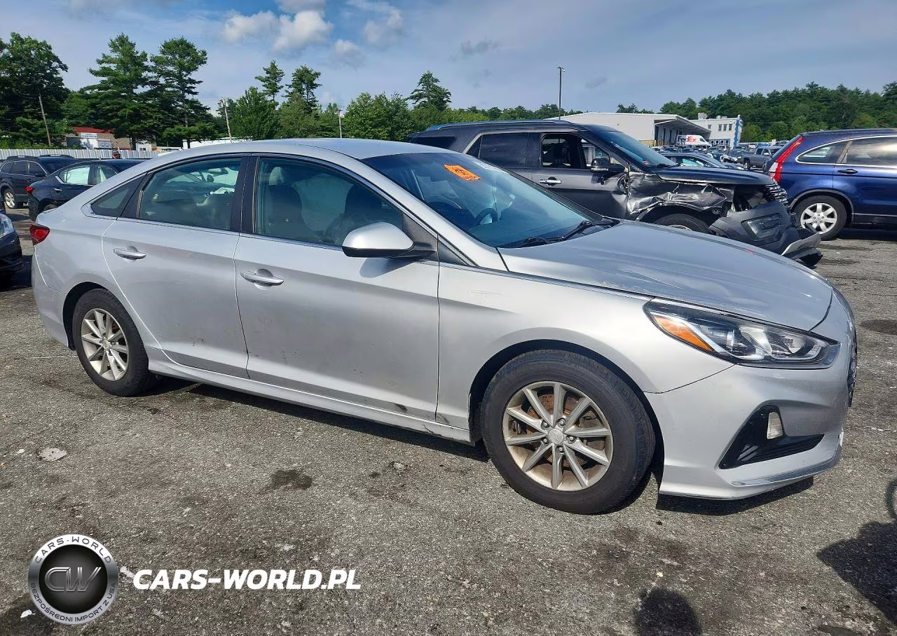 2018 Hyundai Sonata Se VIN:5NPE24AF4JH685649 - 4