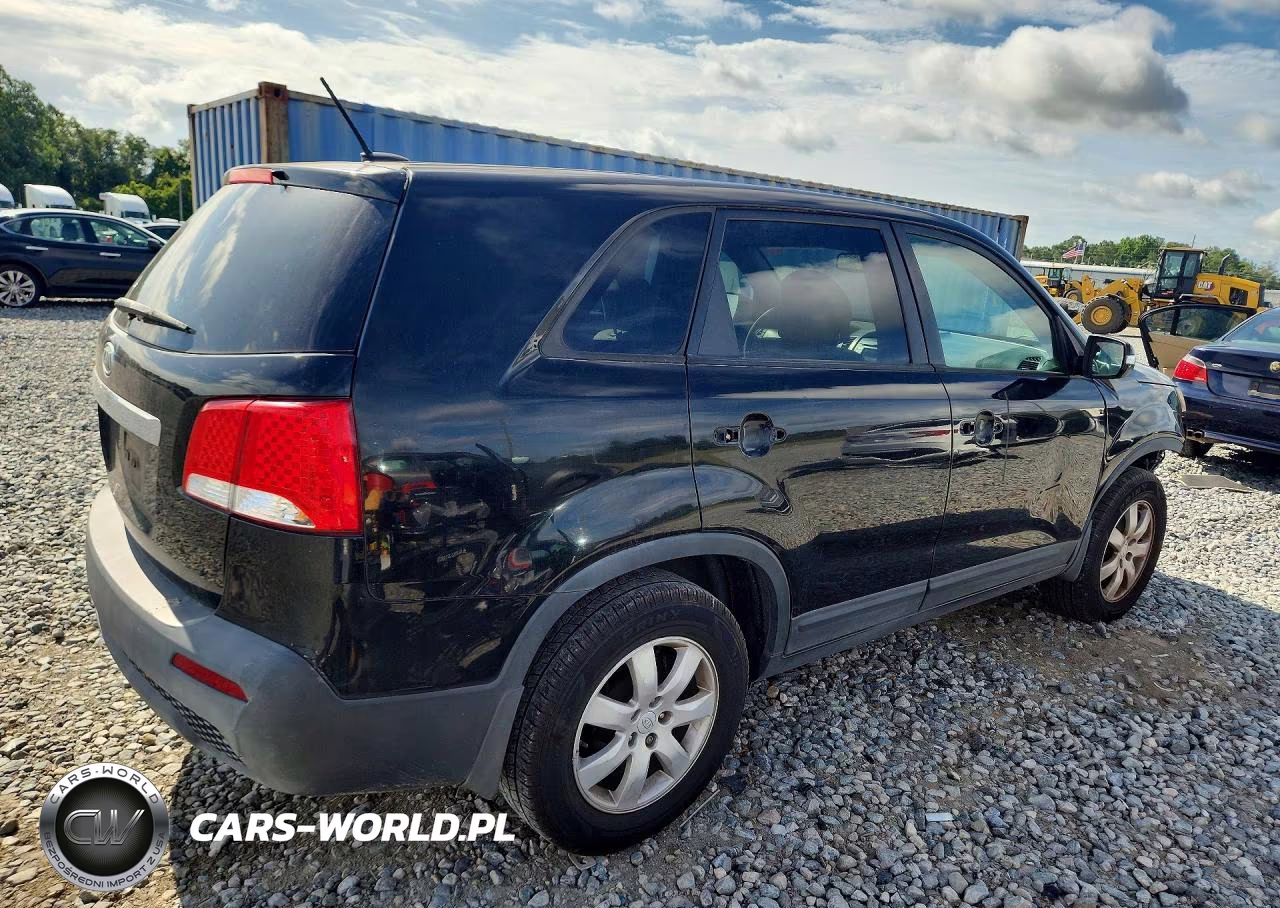 2011 Kia Sorento Lx VIN:5XYKT3A10BG186726 - 3