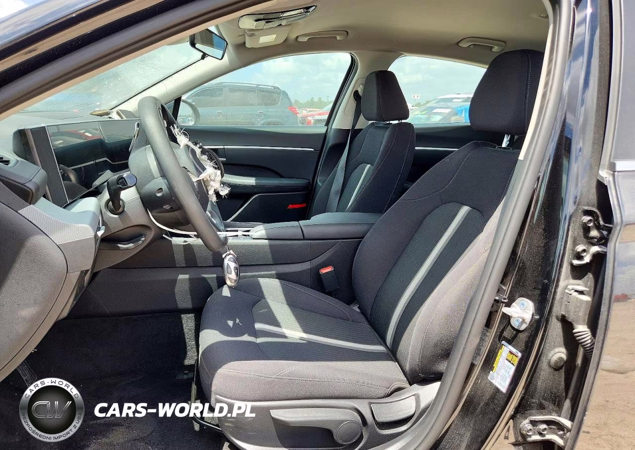 2026 Hyundai Sonata Hybrid Blue VIN:KMHL24JJ6TA157922 - 7