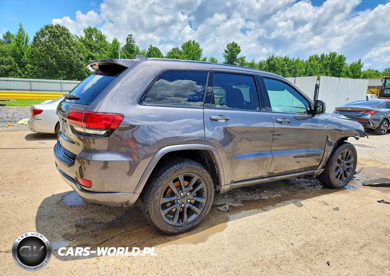 2021 Jeep Grand Cherokee Laredo VIN:1C4RJEAG4MC844172 - 3