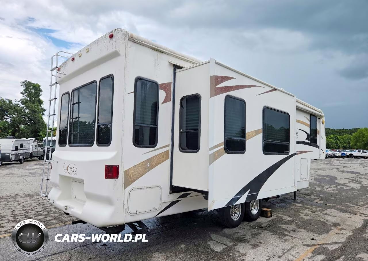 2006 Carriage Cameo Camper VIN:16F62E3PX61A07070 - 4