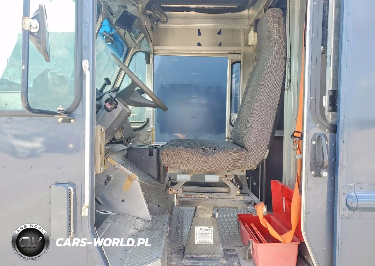 2020 Freightliner Mt45 Chassis Delivery Truck VIN:4UZAC2EA4LCMH6061 - 7
