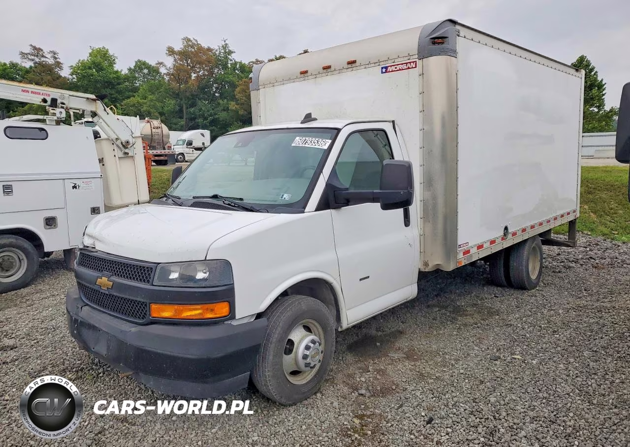 2020 Chevrolet Express Box Truck – zdjęcie 1 z 13