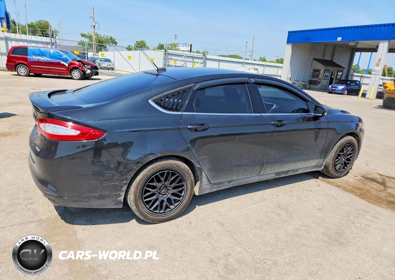 2014 Ford Fusion Se VIN:1FA6P0HD2E5352672 - 3