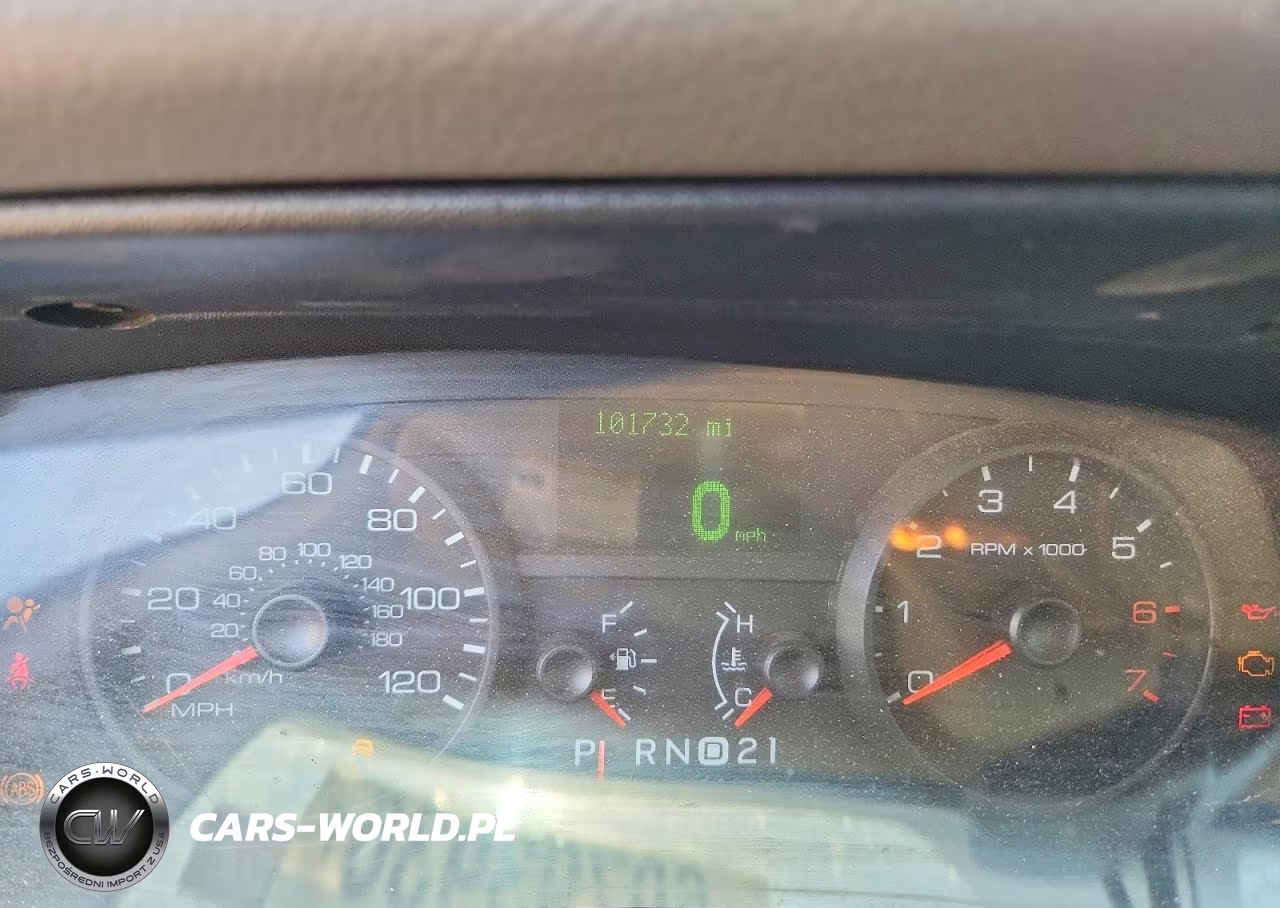 2007 Ford Crown Victoria Lx VIN:2FAFP74V17X145828 - 9