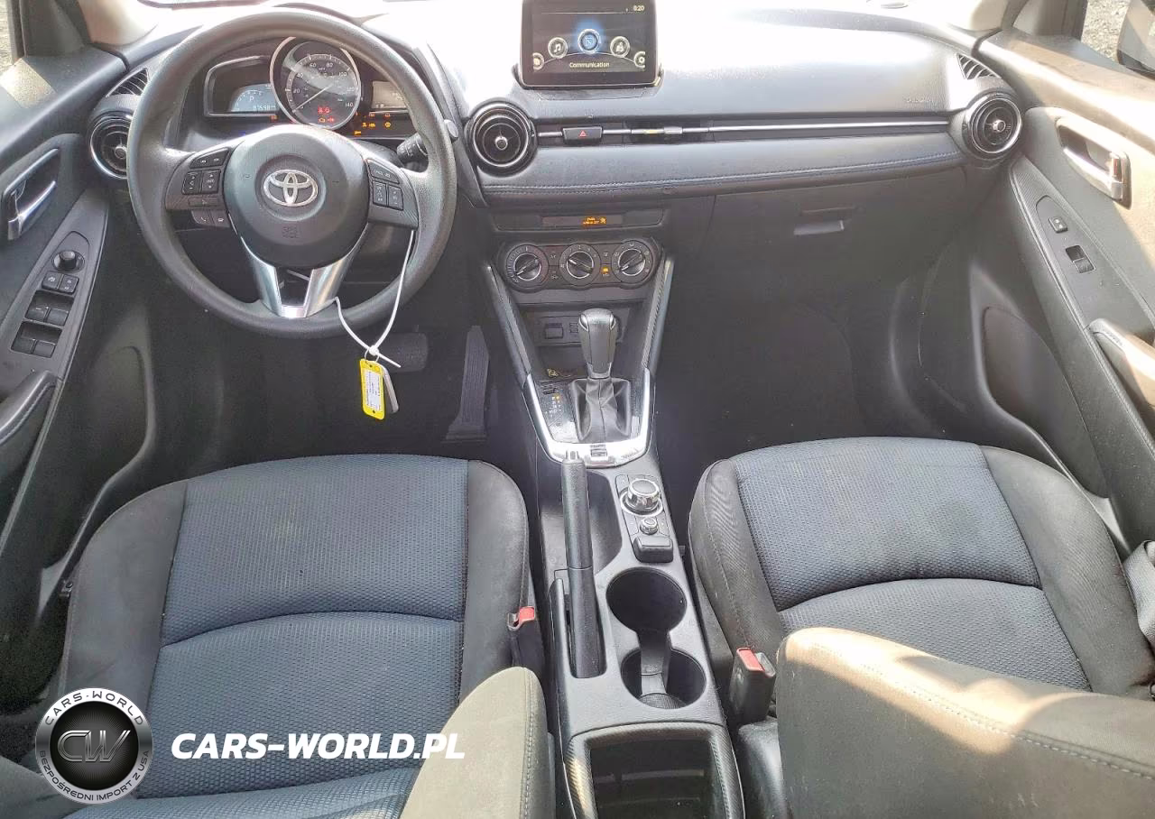 2017 Toyota Yaris Ia Base VIN:3MYDLBYV9HY152320 - 8
