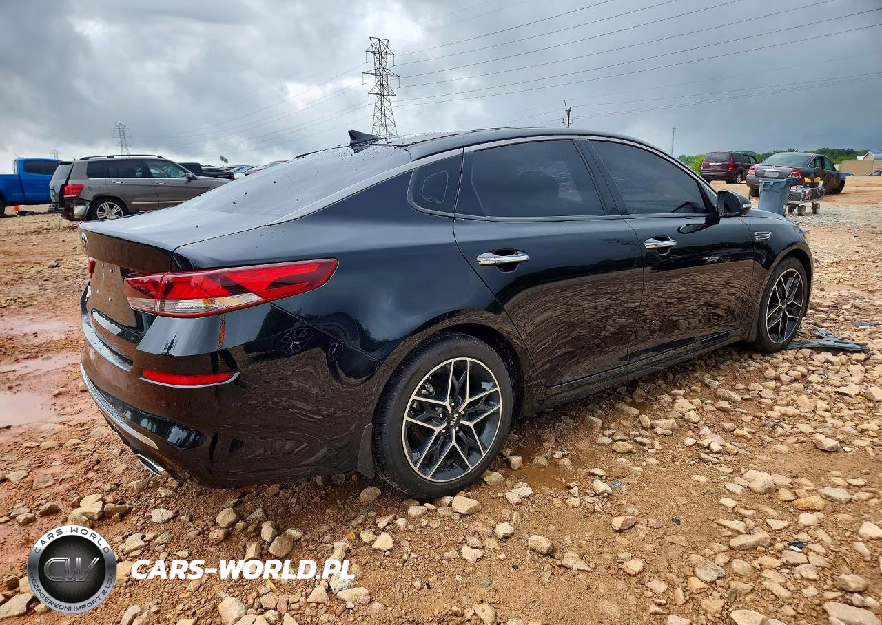 2020 Kia Optima Special Edition VIN:5XXGT4L38LG429280 - 3