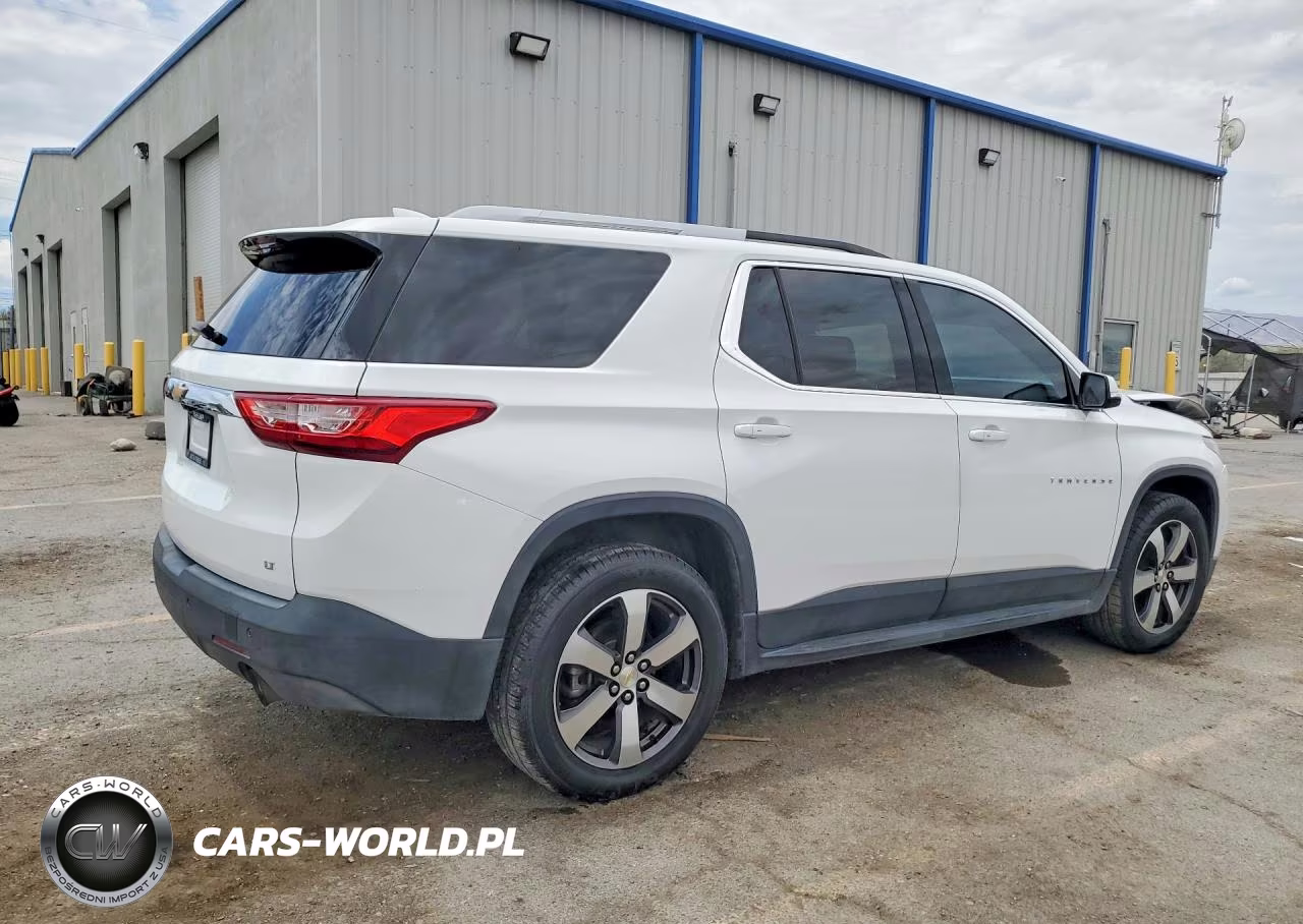 2018 Chevrolet Traverse Lt VIN:1GNERHKW3JJ165488 - 3
