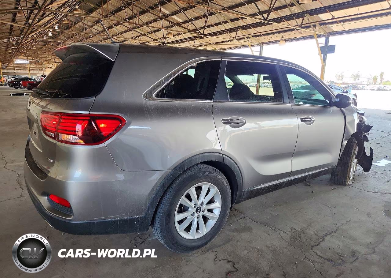 2019 Kia Sorento L VIN:5XYPG4A37KG492808 - 3