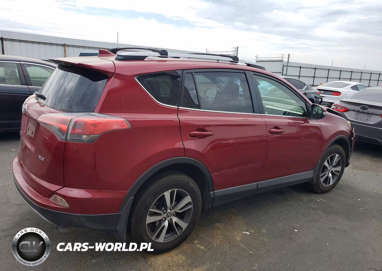 2018 Toyota Rav4 Xle VIN:JTMWFREV7JD121765 - 3