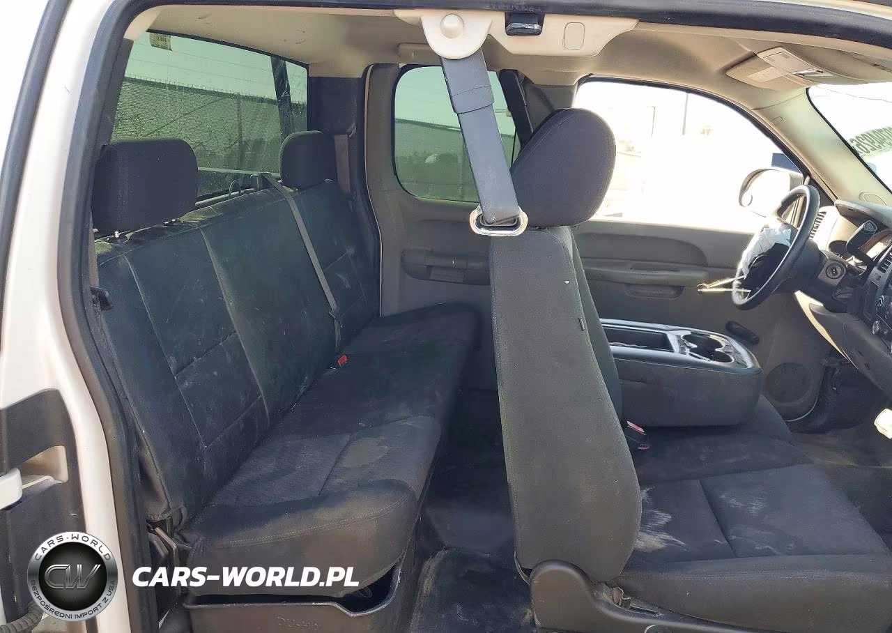 2010 Chevrolet Silverado C1500 VIN:1GCSCPEA7AZ109580 - 10