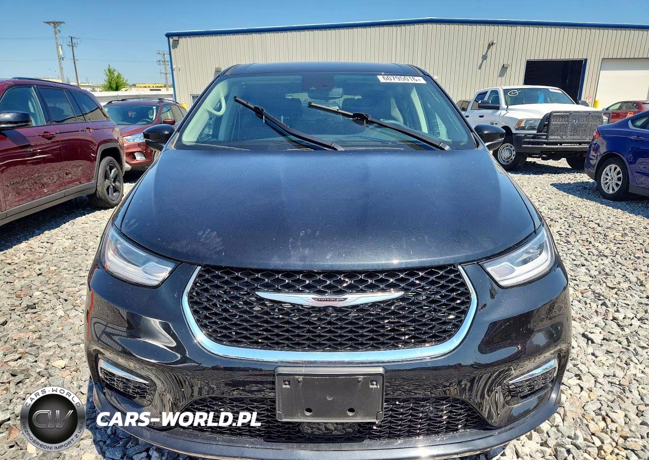 2023 Chrysler Pacifica Touring L VIN:2C4RC3BGXPR545553 - 5