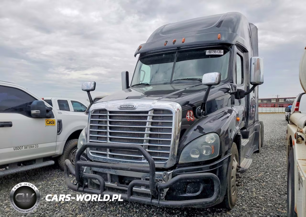 2017 Freightliner Cascadia 125 Semi Truck VIN:3AKJGLDRXHSHW2255 - 1
