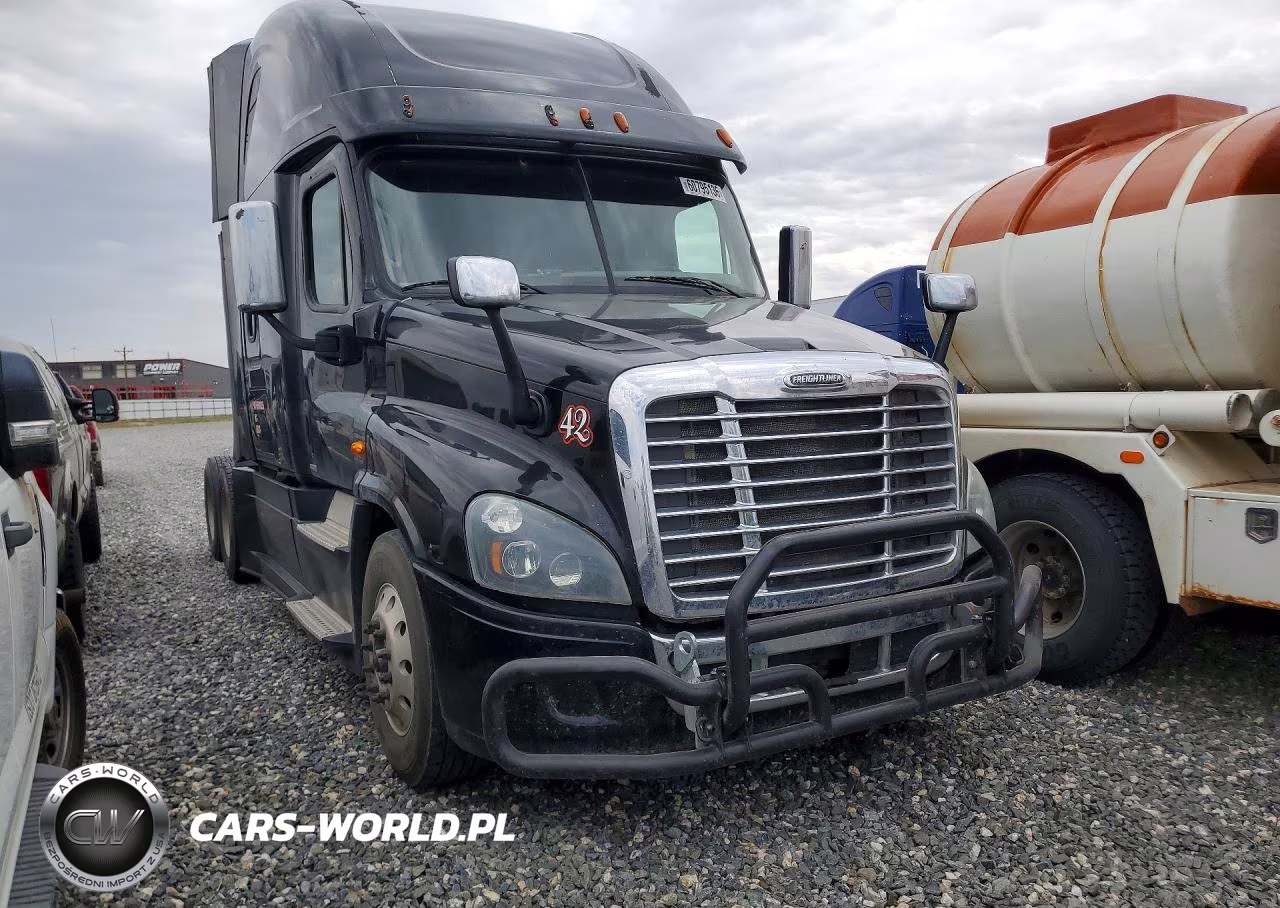 2017 Freightliner Cascadia 125 Semi Truck VIN:3AKJGLDRXHSHW2255 - 4