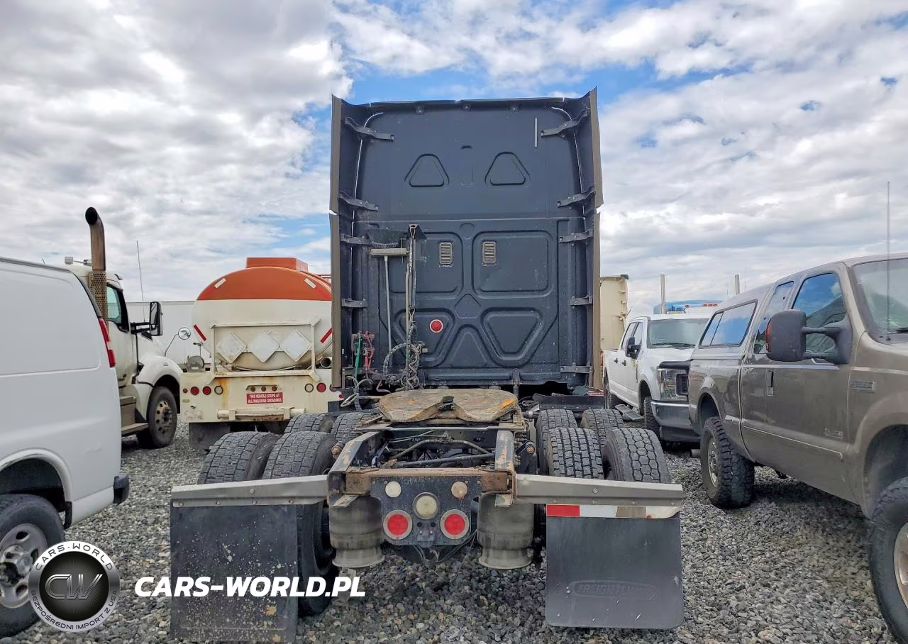 2017 Freightliner Cascadia 125 Semi Truck VIN:3AKJGLDRXHSHW2255 - 6