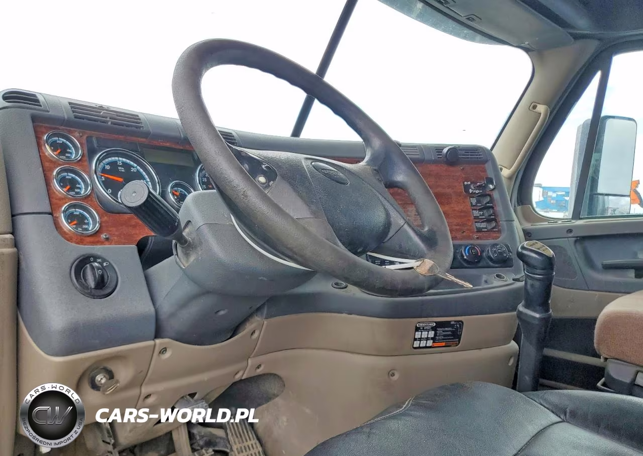 2017 Freightliner Cascadia 125 Semi Truck VIN:3AKJGLDRXHSHW2255 - 8
