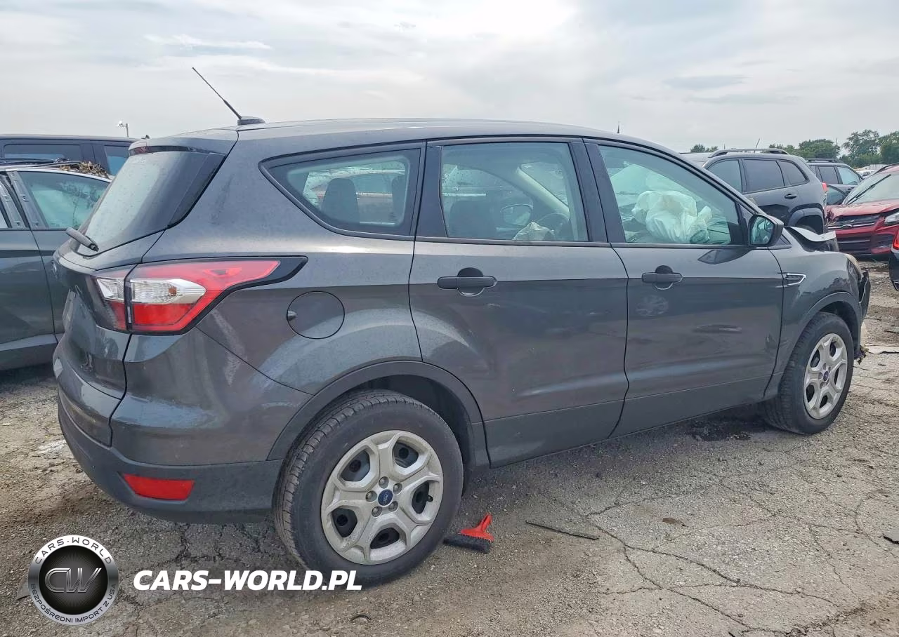 2017 Ford Escape S VIN:1FMCU0F70HUE46588 - 3