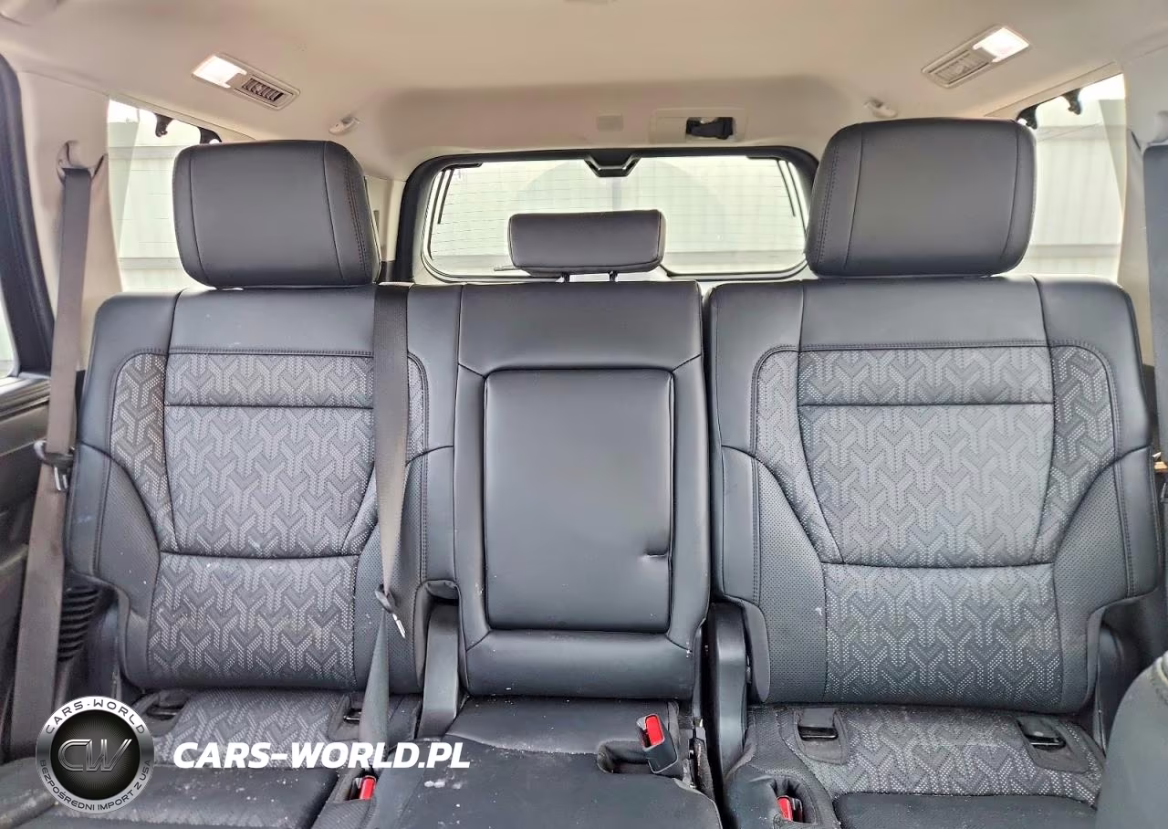2024 Toyota Sequoia Limited VIN:7SVAAABA6RX021815 - 10