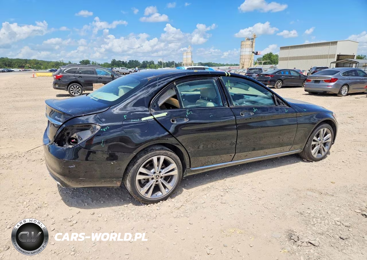 2018 Mercedes-Benz C 300 4Matic VIN:WDDWF4KB4JR321556 - 3