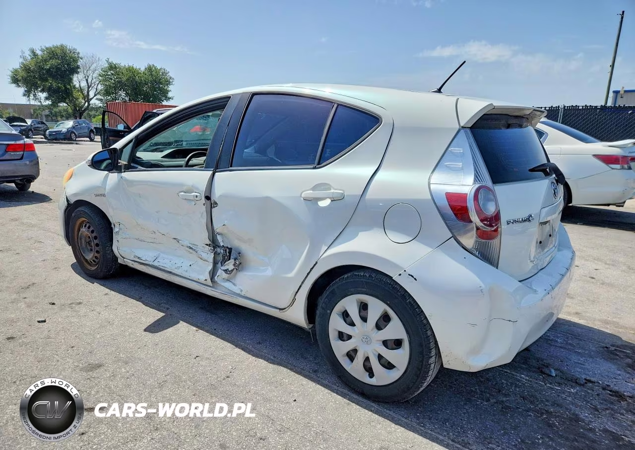 2013 Toyota Prius C One VIN:JTDKDTB35D1547951 - 2