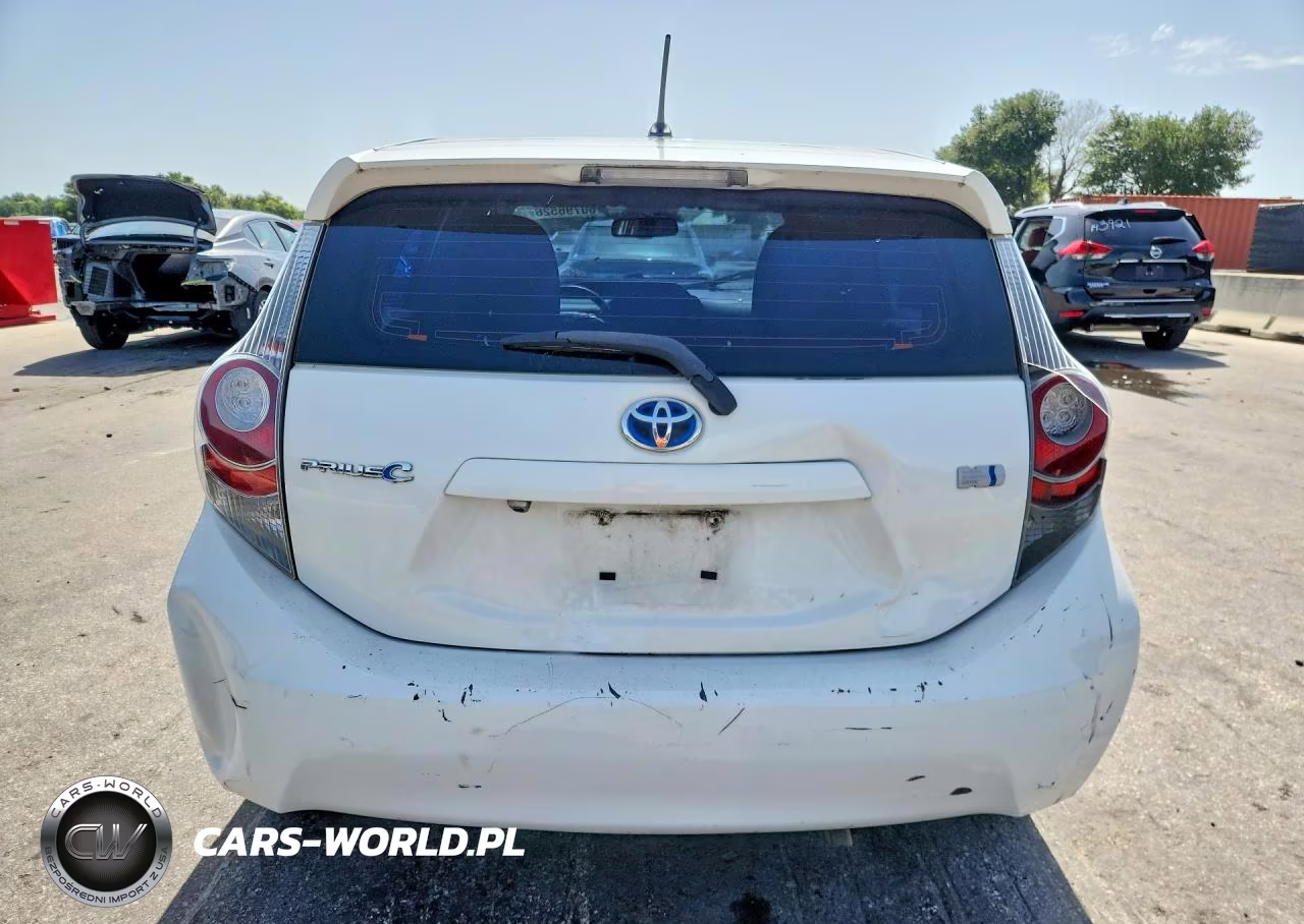 2013 Toyota Prius C One VIN:JTDKDTB35D1547951 - 6