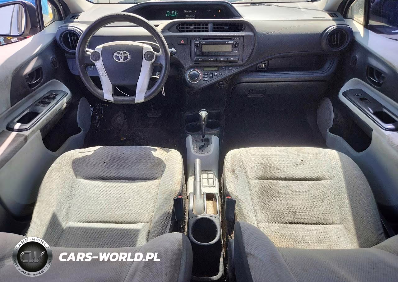 2013 Toyota Prius C One VIN:JTDKDTB35D1547951 - 8