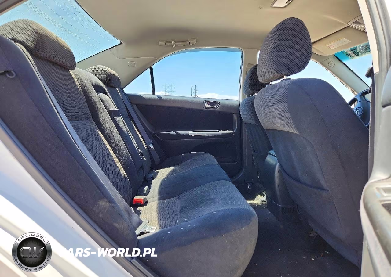 2002 Toyota Camry Se VIN:JTDBE30K320048835 - 10