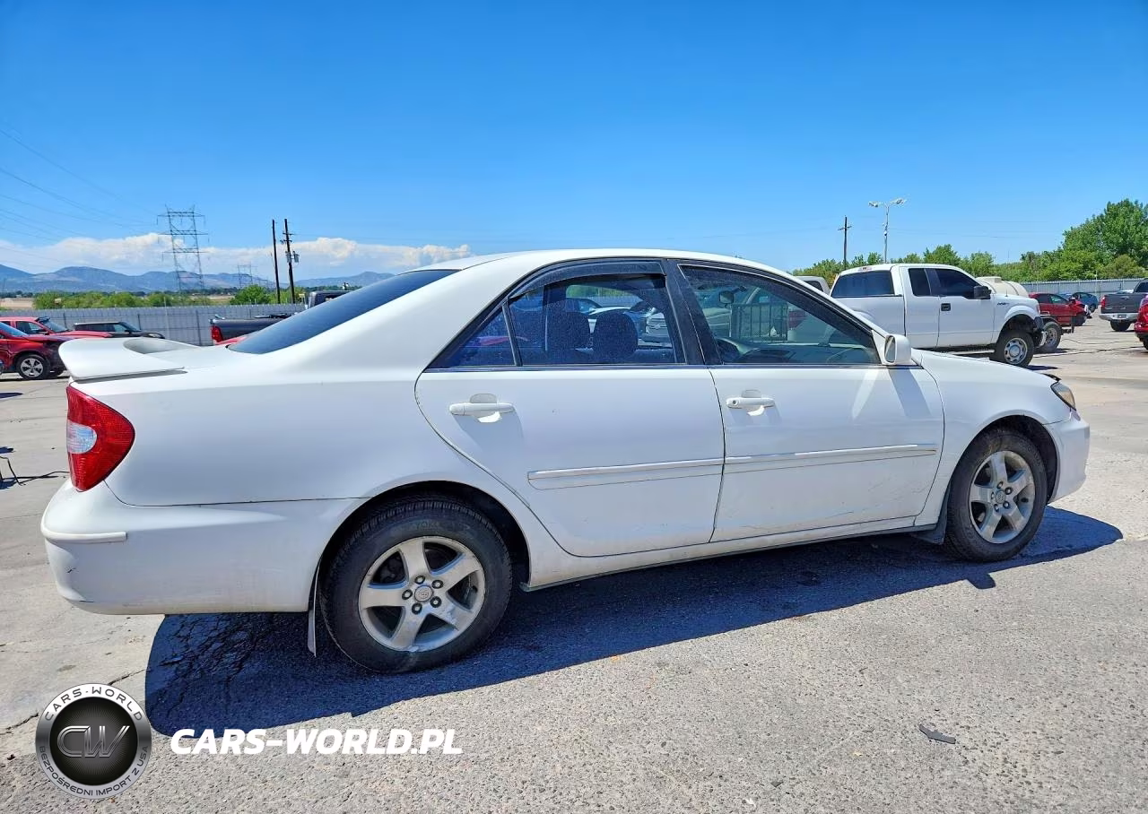 2002 Toyota Camry Se VIN:JTDBE30K320048835 - 3