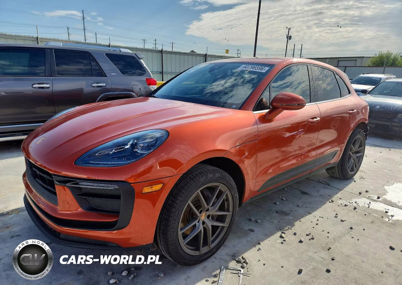 2023 Porsche Macan Base