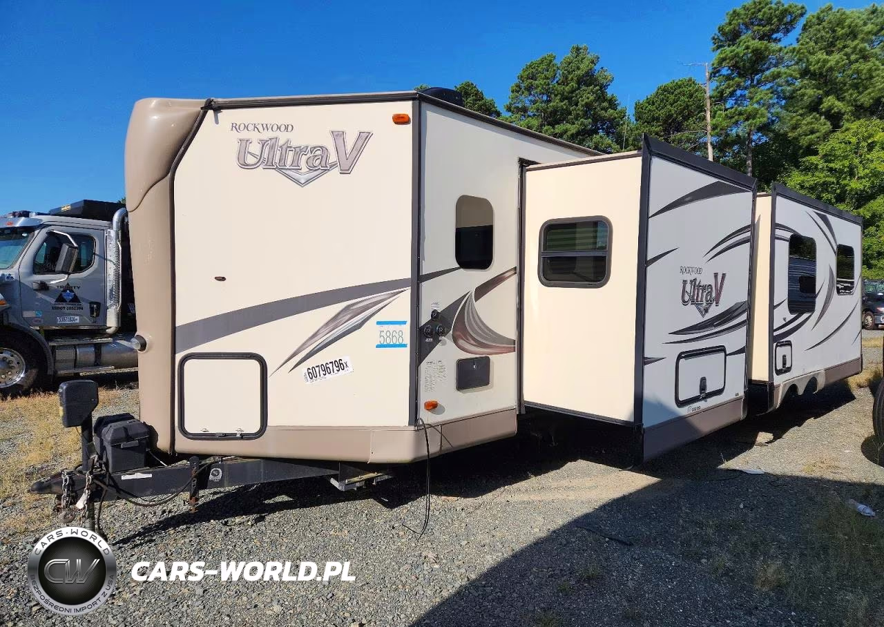 2015 Forest River Rockwood Ultra Light Camper VIN:4X4TRLC29FZ137695 - 2