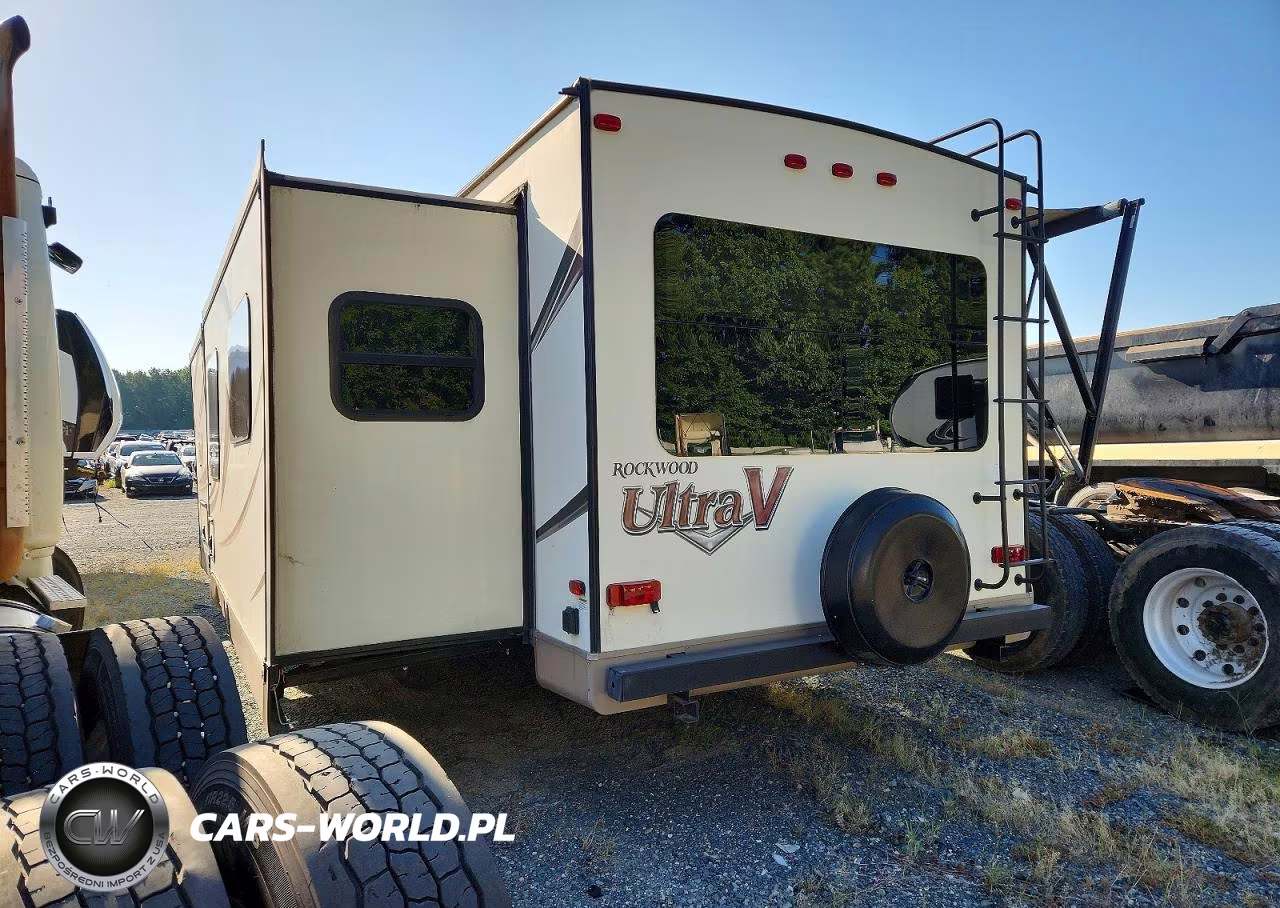 2015 Forest River Rockwood Ultra Light Camper VIN:4X4TRLC29FZ137695 - 3