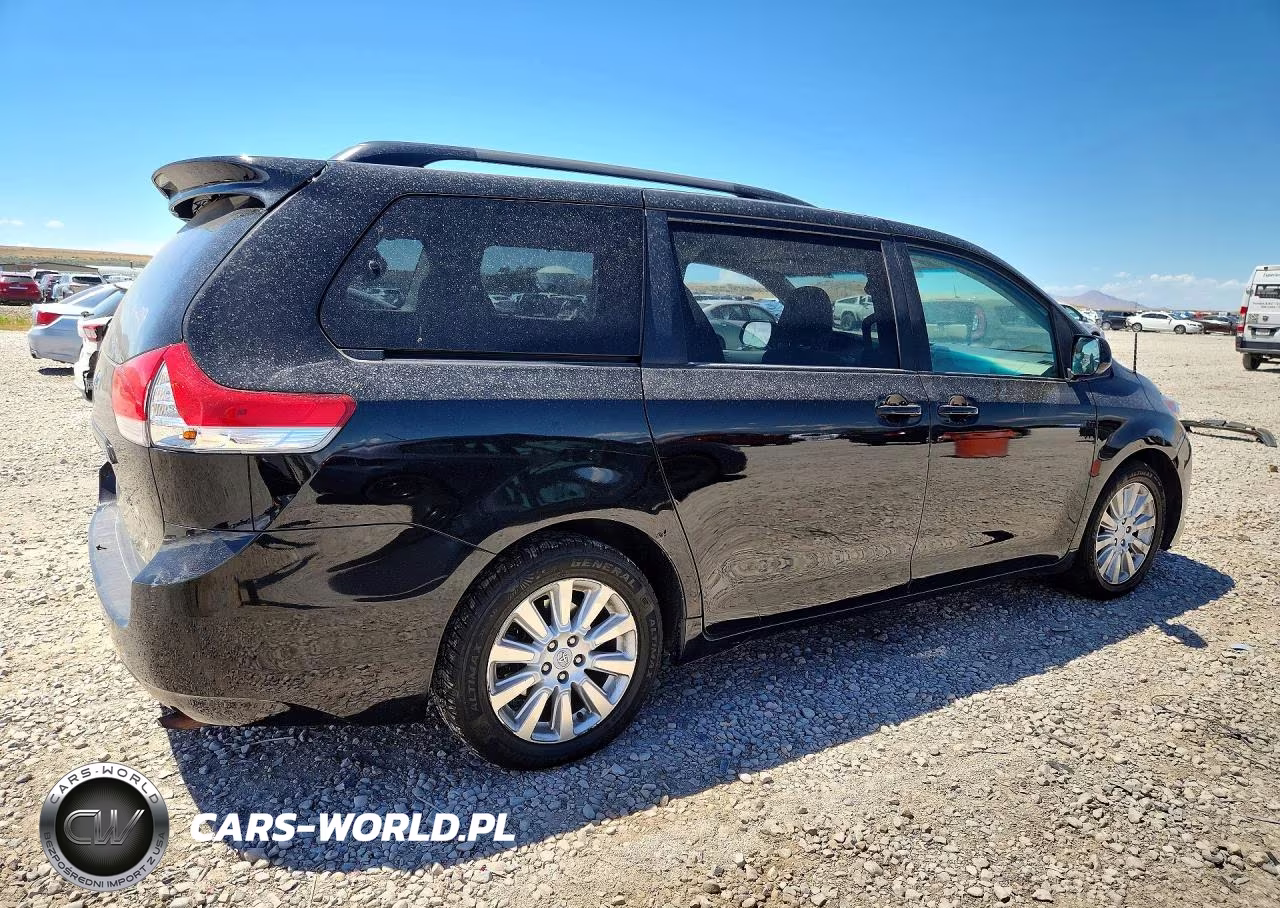 2012 Toyota Sienna Le VIN:5TDJK3DCXCS040740 - 3