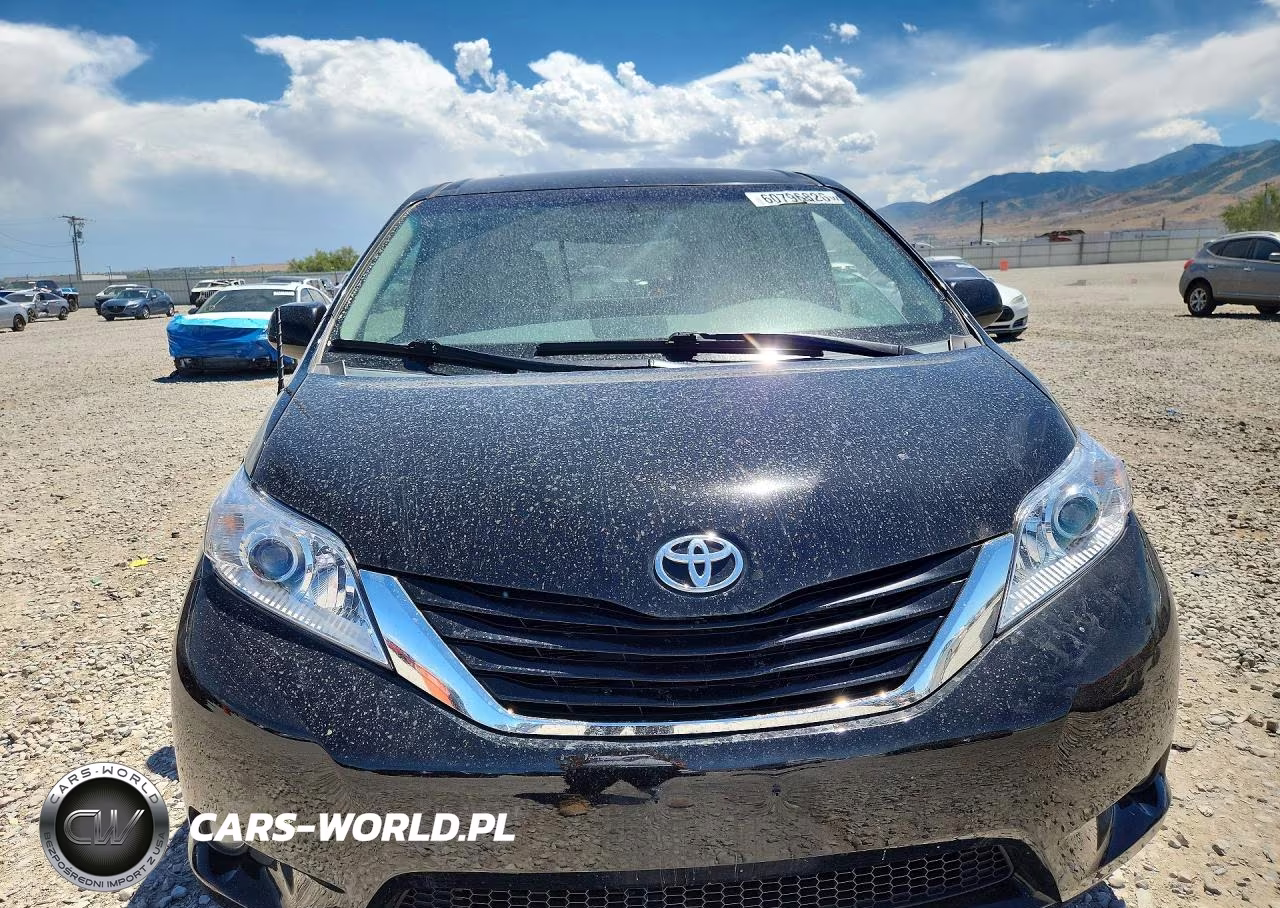 2012 Toyota Sienna Le VIN:5TDJK3DCXCS040740 - 5