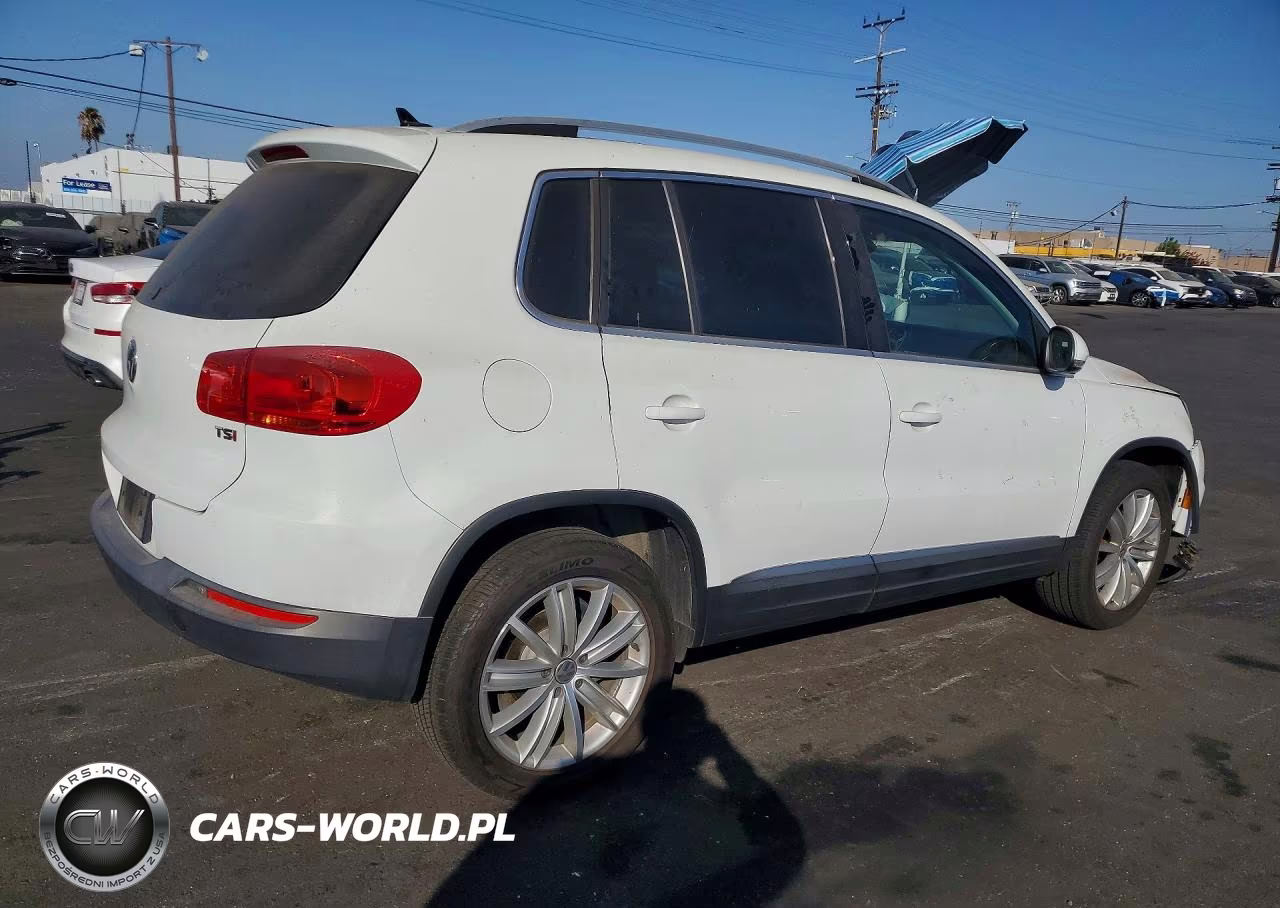 2016 Volkswagen Tiguan S VIN:WVGAV7AX9GW591832 - 3