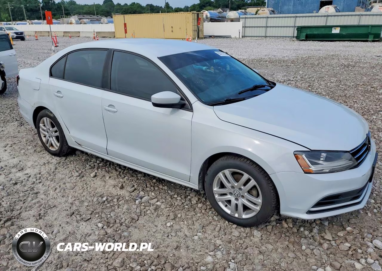 2018 Volkswagen Jetta S VIN:3VW2B7AJ3JM215242 - 4