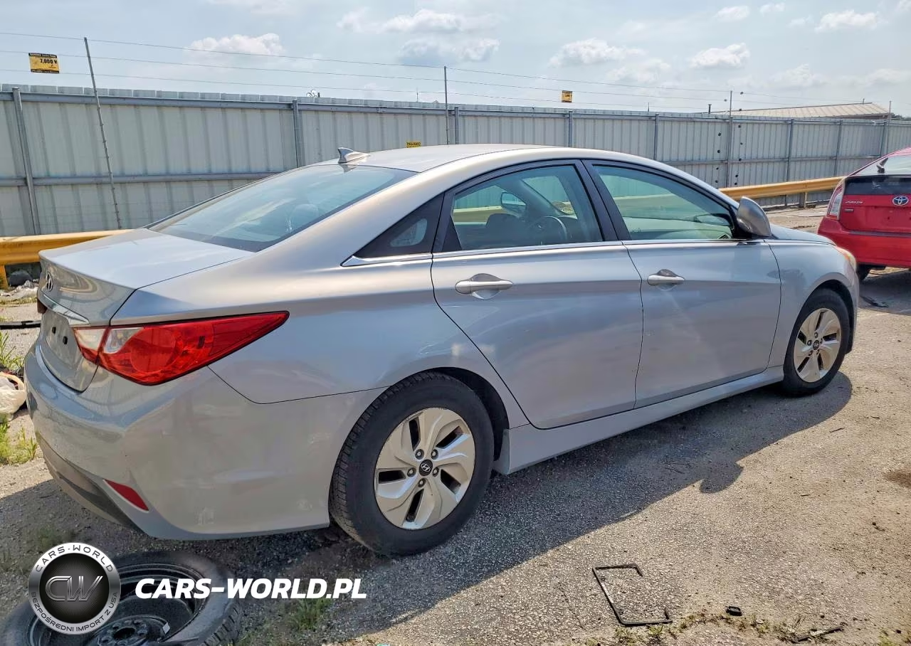2014 Hyundai Sonata Gls VIN:5NPEB4AC0EH820234 - 3