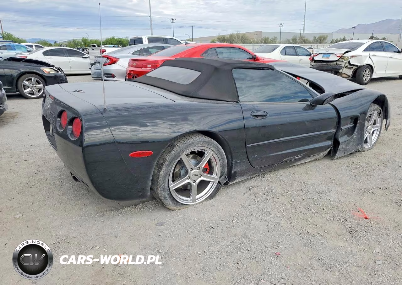 2000 Chevrolet Corvette VIN:1G1YY32G3Y5113911 - 3